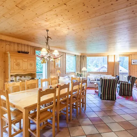 Apartment Skis Aux Pieds Meribel Chaudanne Avec Parking Et Cheminee - Fr-1-411-937